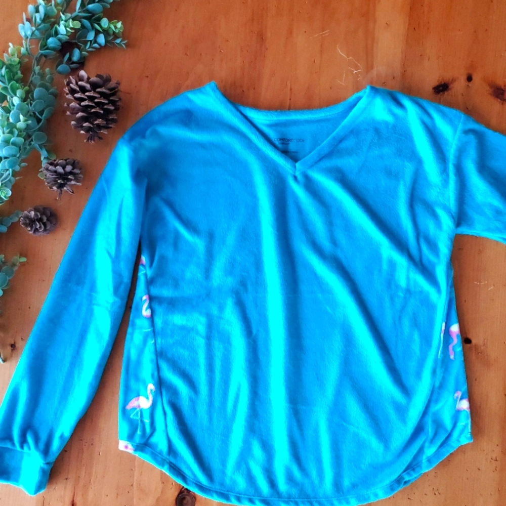 Super soft flamingo sleep sweater tee small